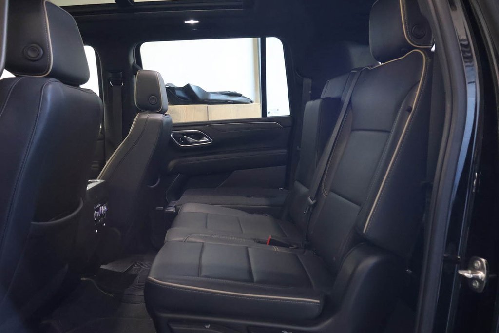 GMC Yukon XL SLT + 4WD + TOIT OUVRANT PANO 2024 à Terrebonne, Québec - 30 - w1024h768px