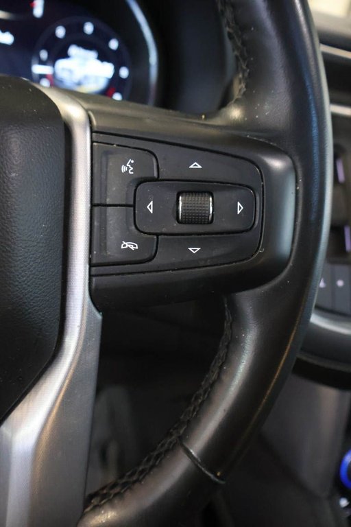 GMC Yukon XL SLT + 4WD + TOIT OUVRANT PANO 2024 à Terrebonne, Québec - 21 - w1024h768px