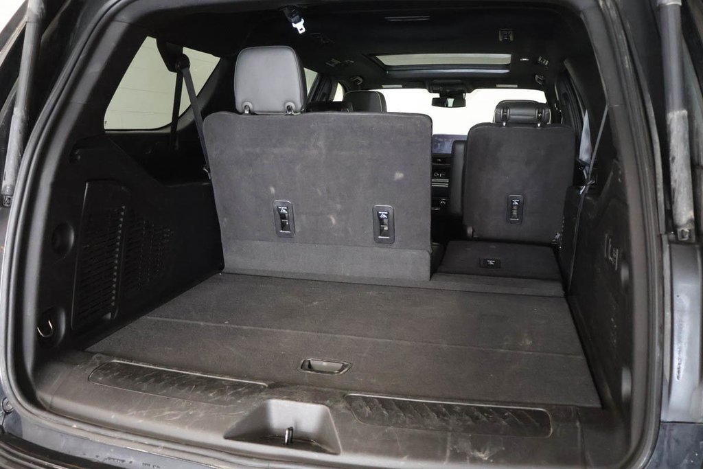 GMC YUKON XL SLT + 4X4 + TOIT OUVRANT PANO 2024 à Terrebonne, Québec - 9 - w1024h768px