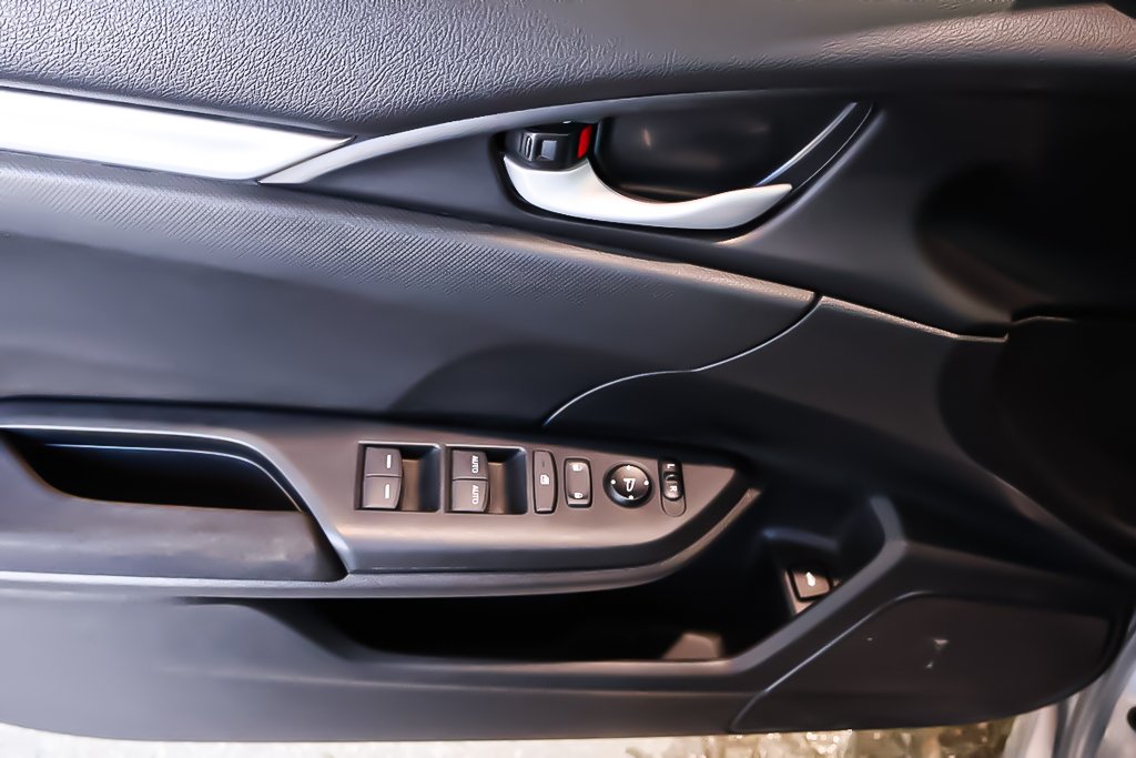 Honda Civic LX + AUTOMATIQUE + GROUPE ELECTRIQUE 2018 à Terrebonne, Québec - 23 - w1024h768px
