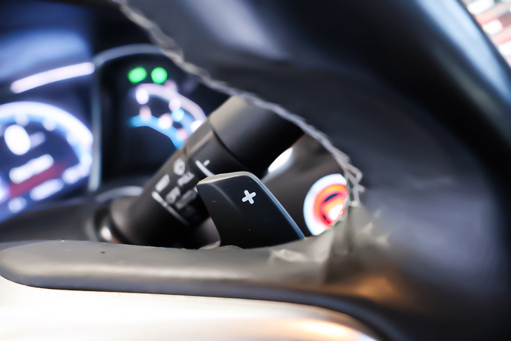 2019 Honda Civic TOURING + AUTOMATIQUE + TOIT OUVRANT in Terrebonne, Quebec - 19 - w1024h768px