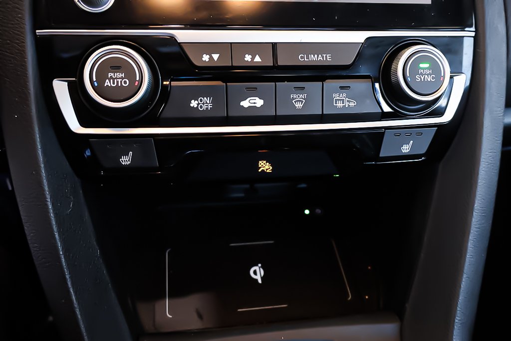 2019 Honda Civic TOURING + AUTOMATIQUE + TOIT OUVRANT in Terrebonne, Quebec - 26 - w1024h768px