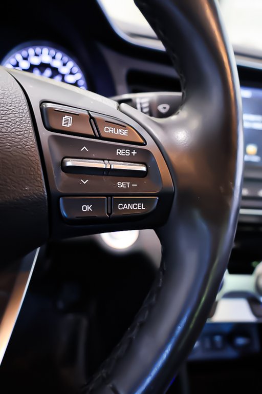 2020 Hyundai Elantra PREFERRED + ENSEMBLE SUN & SAFETY in Terrebonne, Quebec - 14 - w1024h768px