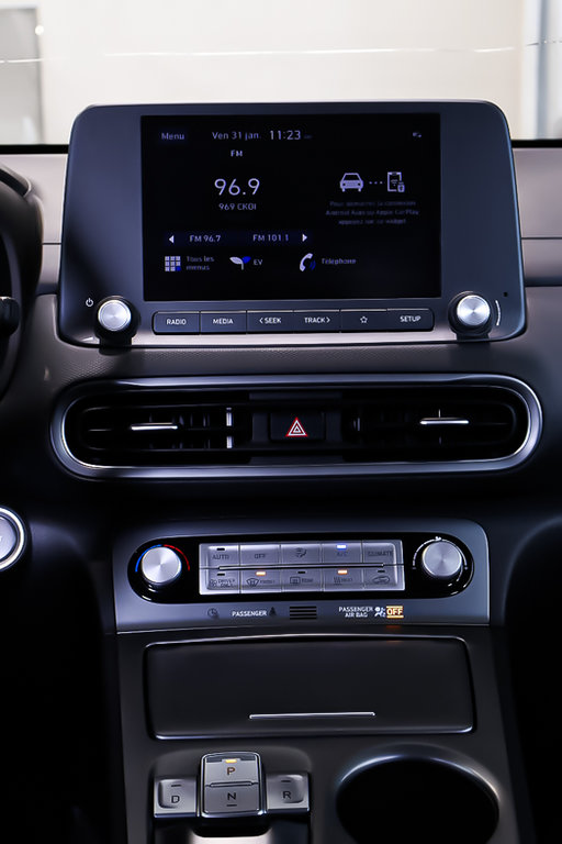 2022 Hyundai KONA ELECTRIC PREFERRED + T/A + DEMARREUR + CARPLAY in Terrebonne, Quebec - 19 - w1024h768px