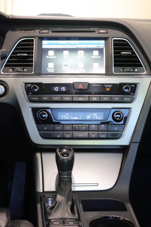 2016 Hyundai Sonata SPORT-TECH 2.4L + TOIT OUVRANT + CUIR in Terrebonne, Quebec - 21 - w1024h768px