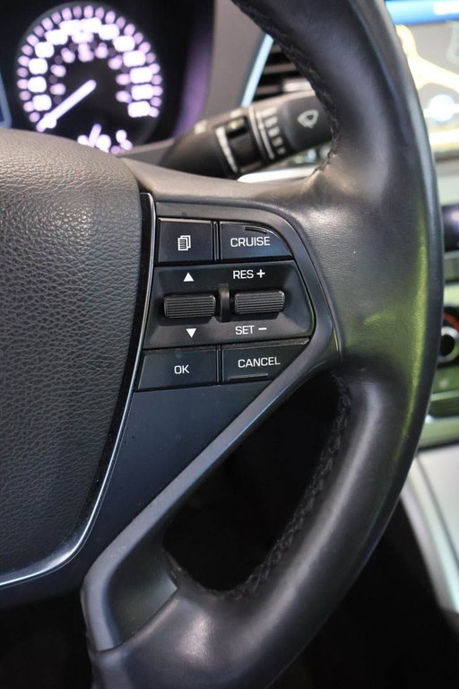 2016 Hyundai Sonata SPORT-TECH 2.4L + TOIT OUVRANT + CUIR in Terrebonne, Quebec - 18 - w1024h768px