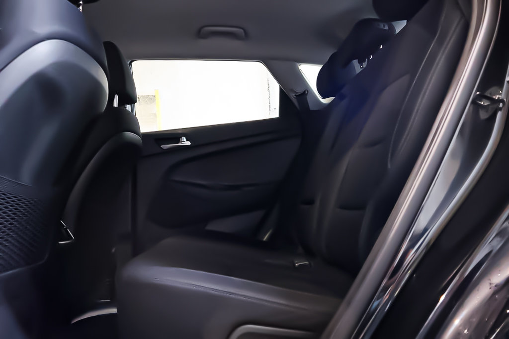 2020 Hyundai Tucson PREFERRED + AWD + DEMARREUR in Terrebonne, Quebec - 27 - w1024h768px