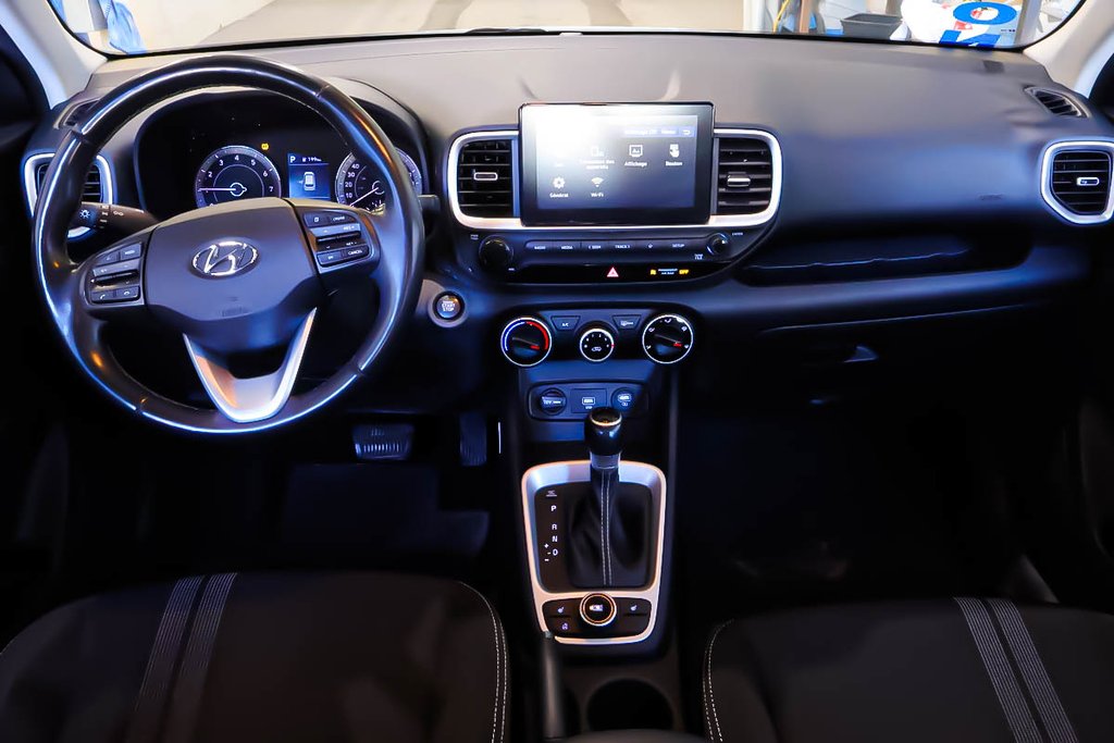 Hyundai VENUE TREND + T/A + AUTOMATIQUE + TOIT OUVRANT 2021 à Terrebonne, Québec - 14 - w1024h768px