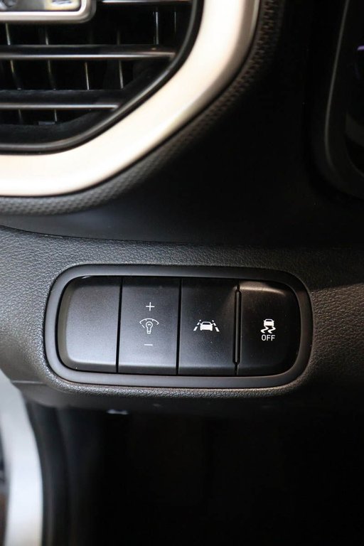 Hyundai VENUE PREFERRED + T/A + CARPLAY 2021 à Terrebonne, Québec - 25 - w1024h768px