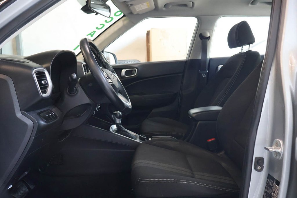 Hyundai VENUE PREFERRED + T/A + CARPLAY 2021 à Terrebonne, Québec - 10 - w1024h768px