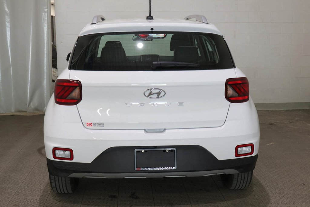 2024 Hyundai VENUE ULTIMATE + FWD + DEMARREUR + CARPLAY in Terrebonne, Quebec - 6 - w1024h768px