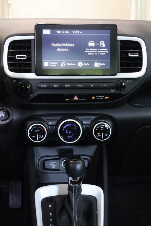 2024 Hyundai VENUE ULTIMATE + FWD + DEMARREUR + CARPLAY in Terrebonne, Quebec - 21 - w1024h768px