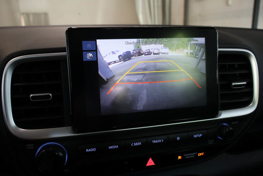 2025 Hyundai VENUE PREFERRED + SIEGES ET VOLANT CHAUFFANTS + CARPLAY in Terrebonne, Quebec - 21 - w1024h768px