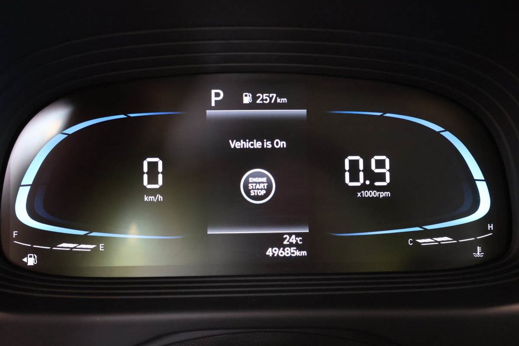 2025 Hyundai VENUE PREFERRED + SIEGES ET VOLANT CHAUFFANTS + CARPLAY in Terrebonne, Quebec - 18 - w1024h768px