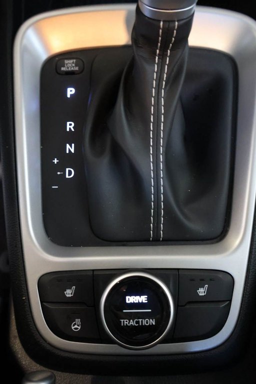 Hyundai VENUE PREFERRED + DÉMARREUR + CARPLAY 2025 à Terrebonne, Québec - 23 - w1024h768px