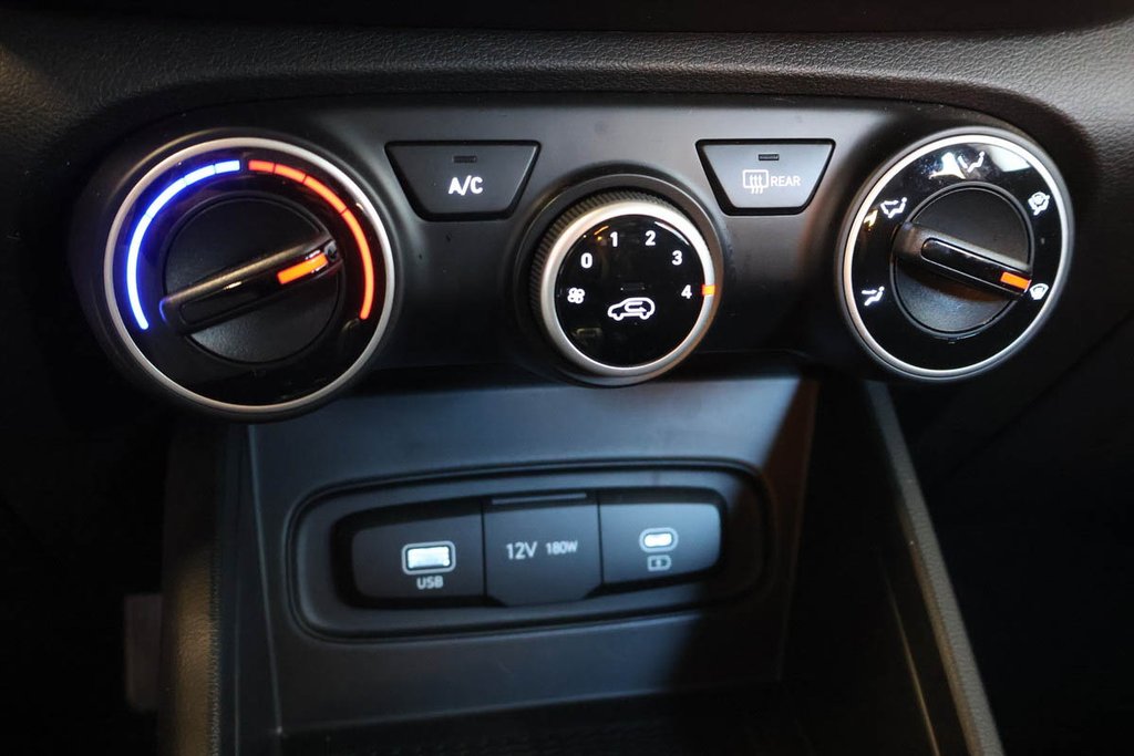 Hyundai VENUE PREFERRED + DÉMARREUR + CARPLAY 2025 à Terrebonne, Québec - 22 - w1024h768px