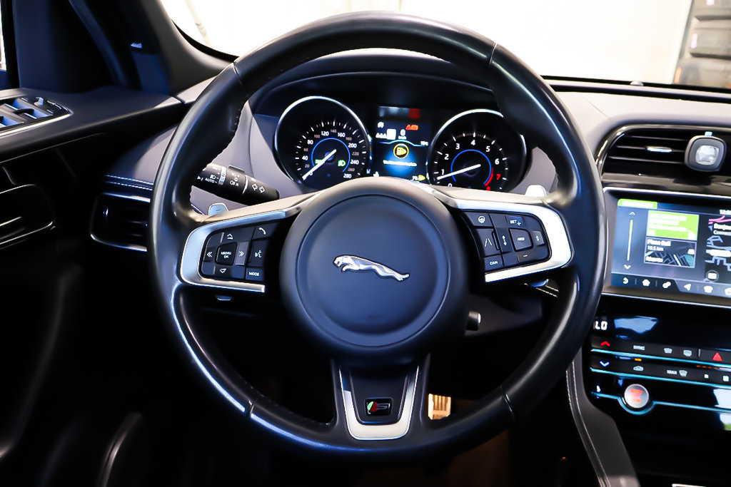 Jaguar F-PACE S + AWD + TOIT  PANORAMIQUE 2020 à Terrebonne, Québec - 15 - w1024h768px