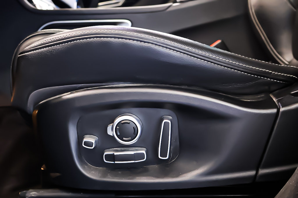 Jaguar F-PACE S + AWD + TOIT  PANORAMIQUE 2020 à Terrebonne, Québec - 13 - w1024h768px