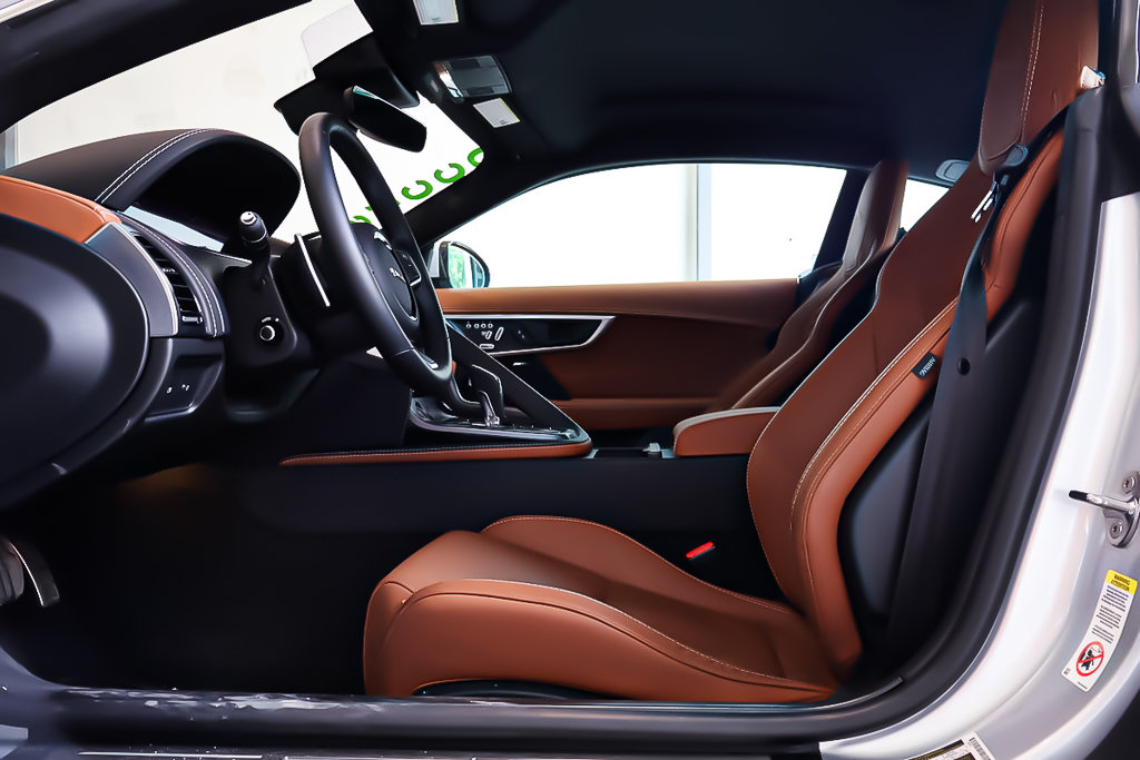 2023 Jaguar F-TYPE P450 R-DYNAMIC COUPE + 4WD + V8 5.0L in Terrebonne, Quebec - 10 - w1024h768px