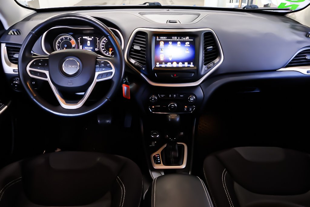 2017 Jeep Cherokee NORTH + 4X4 + ATTELAGE DE REMORQUE in Terrebonne, Quebec - 13 - w1024h768px