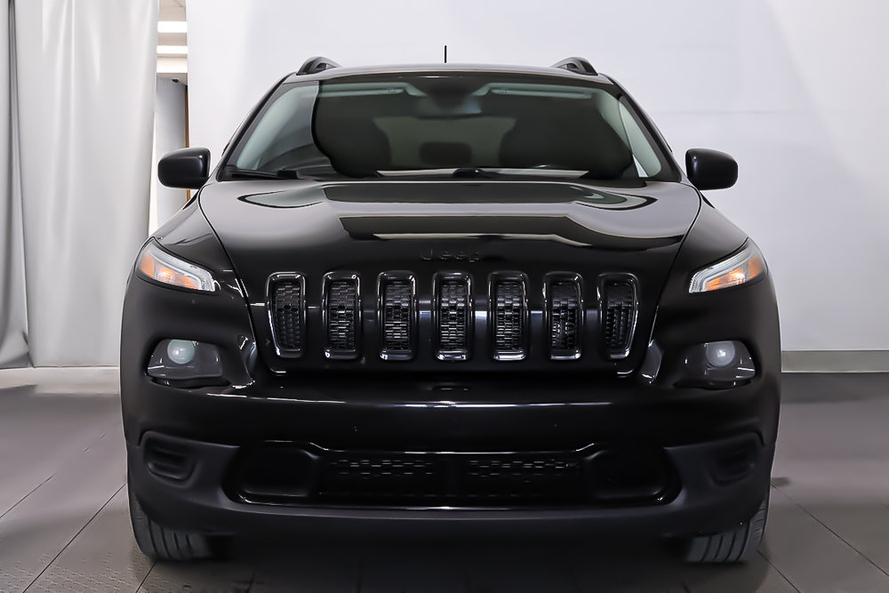 2018 Jeep Cherokee ALTITUDE SPORT + 4X4 + 4CYL in Terrebonne, Quebec - 2 - w1024h768px