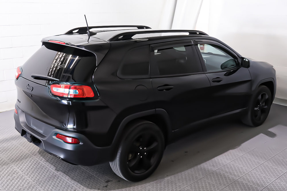2018 Jeep Cherokee ALTITUDE SPORT + 4X4 + 4CYL in Terrebonne, Quebec - 7 - w1024h768px