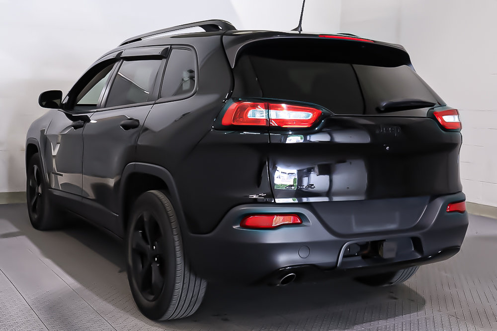 2018 Jeep Cherokee ALTITUDE SPORT + 4X4 + 4CYL in Terrebonne, Quebec - 5 - w1024h768px