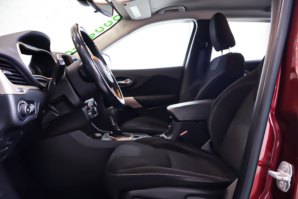 2018 Jeep Cherokee NORTH + 4X4 + ATTELAGE DE REMORQUE in Terrebonne, Quebec - 10 - w1024h768px