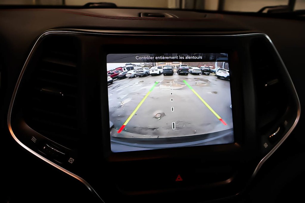 2020 Jeep Cherokee TRAILHAWK + 4X4 + V6 3.2L in Terrebonne, Quebec - 21 - w1024h768px