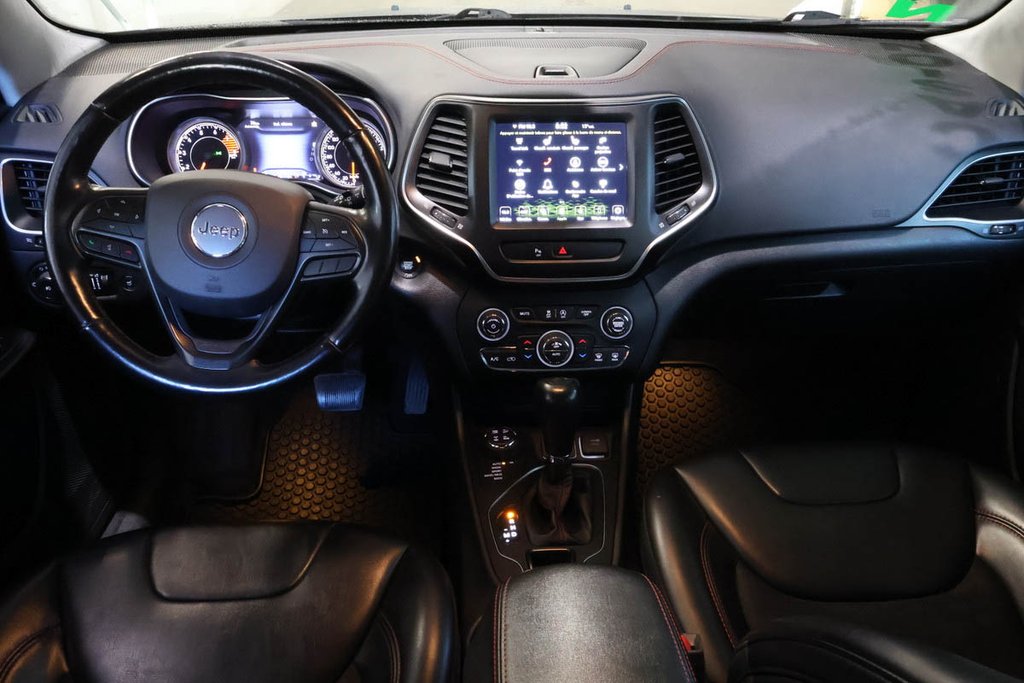 2020 Jeep Cherokee TRAILHAWK + 4X4 + TOIT OUVRANT PANO in Terrebonne, Quebec - 14 - w1024h768px