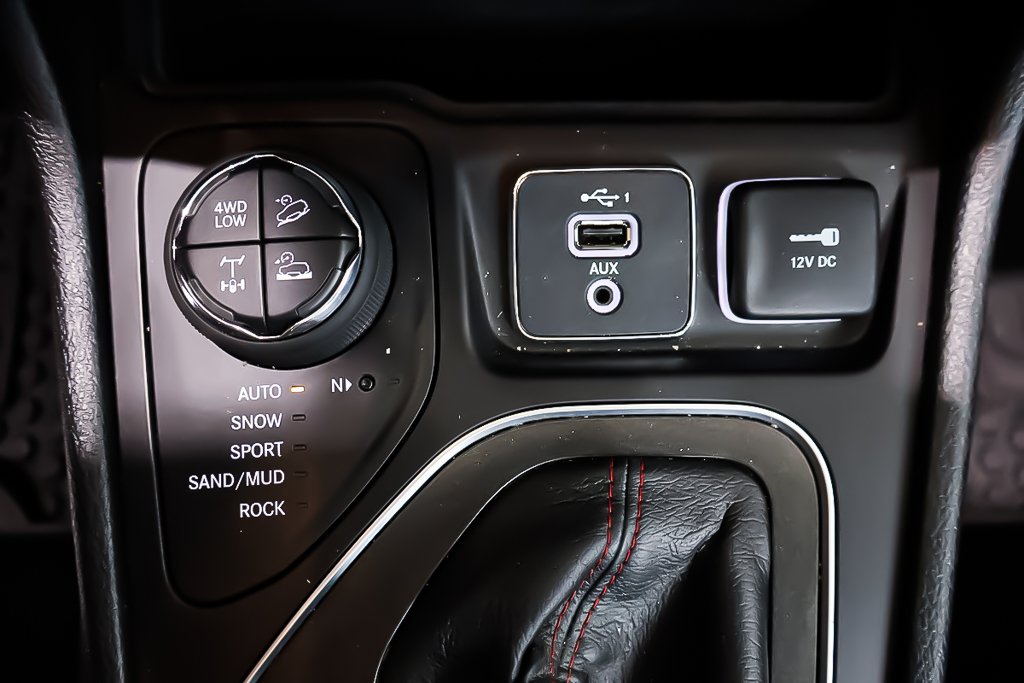 Jeep Cherokee TRAILHAWK ELITE + 4X4 + TOIT OUVRANT PANO 2021 à Terrebonne, Québec - 25 - w1024h768px