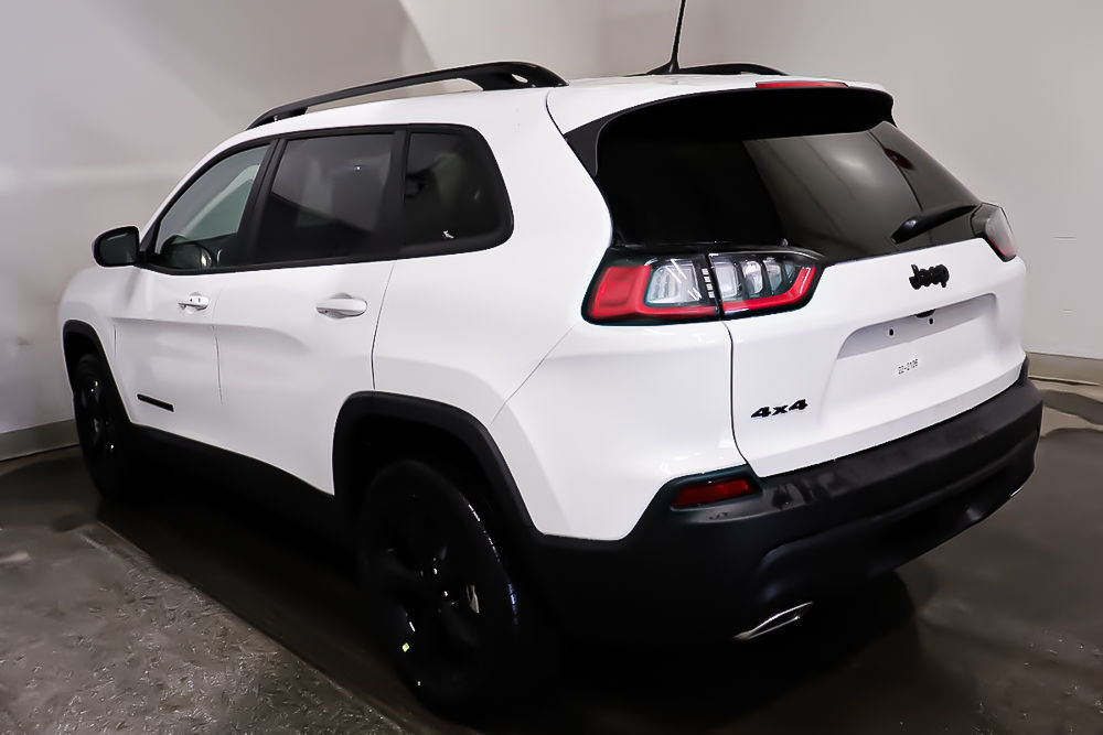 2022 Jeep Cherokee ALTITUDE + 4X4 + V6 + TOIT OUVRANT PANO + CUIR in Terrebonne, Quebec - 3 - w1024h768px