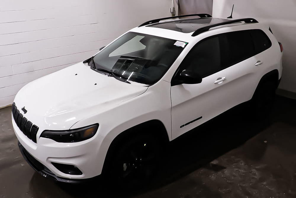 2022 Jeep Cherokee ALTITUDE + 4X4 + V6 + TOIT OUVRANT PANO + CUIR in Terrebonne, Quebec - 2 - w1024h768px