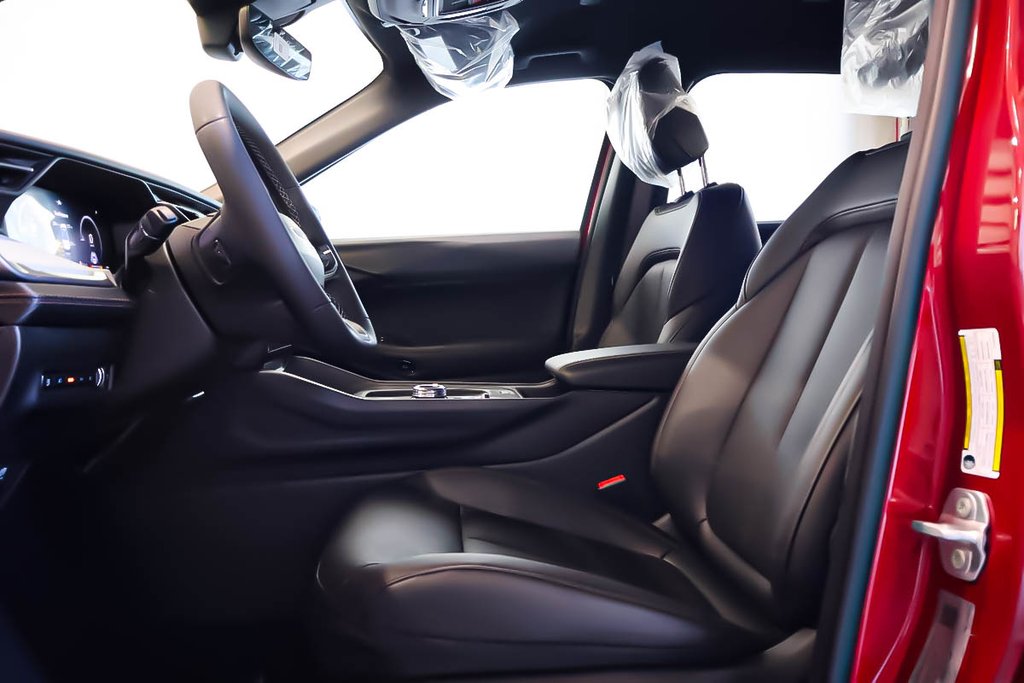 2026 Jeep Cherokee LIMITED in Terrebonne, Quebec - 8 - w1024h768px