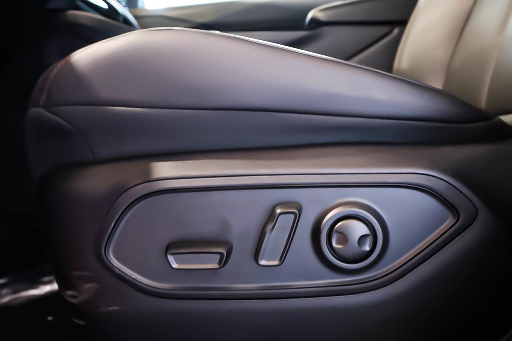 2026 Jeep Cherokee LIMITED in Terrebonne, Quebec - 9 - w1024h768px