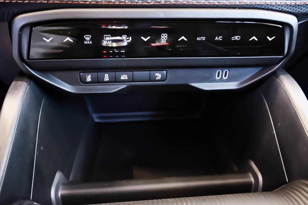 2026 Jeep Cherokee LIMITED in Terrebonne, Quebec - 16 - w1024h768px