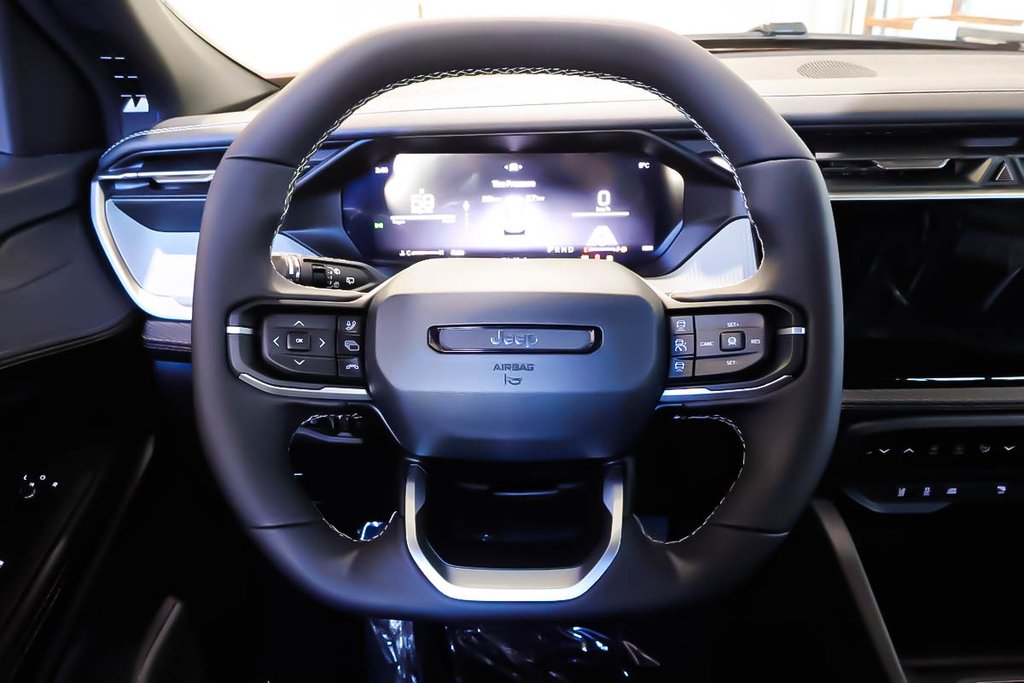 2026 Jeep Cherokee LIMITED in Terrebonne, Quebec - 11 - w1024h768px