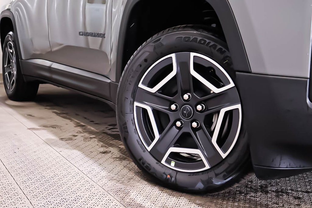 Jeep Cherokee LAREDO 2026 à Terrebonne, Québec - 7 - w1024h768px