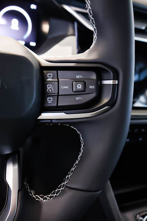 Jeep Cherokee LAREDO 2026 à Terrebonne, Québec - 13 - w1024h768px