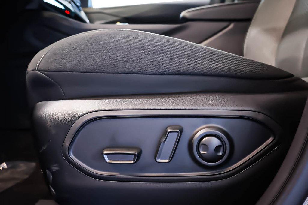 Jeep Cherokee LAREDO 2026 à Terrebonne, Québec - 9 - w1024h768px