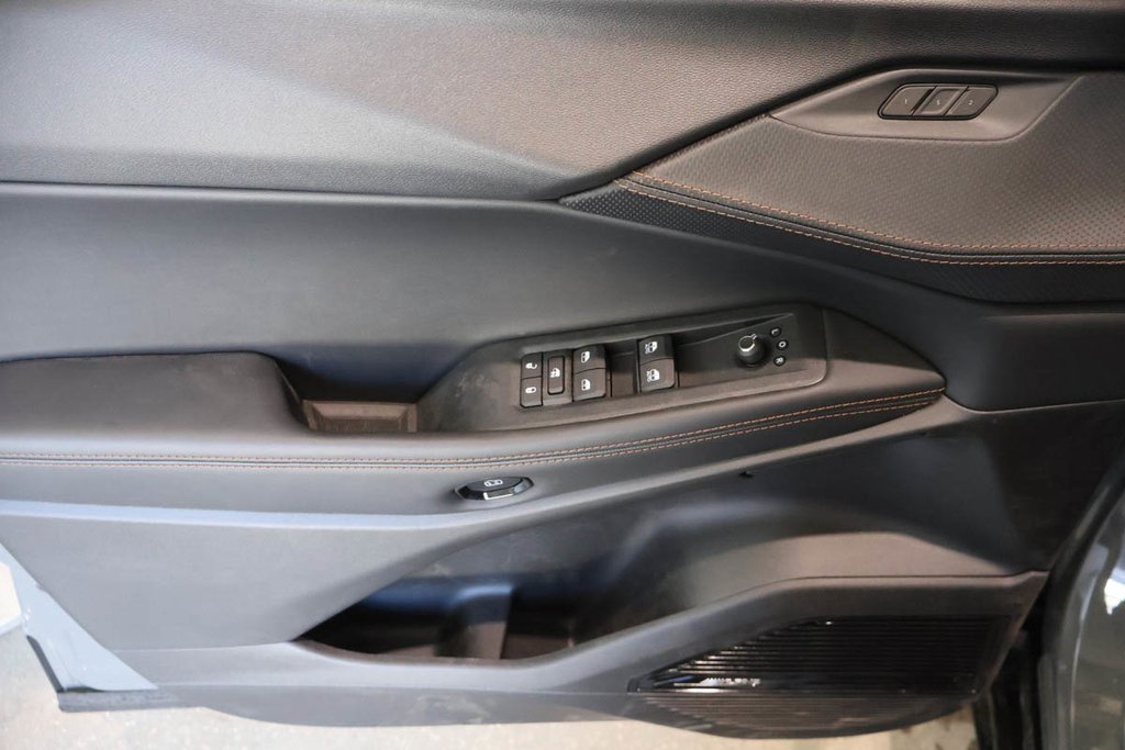 2026 Jeep Cherokee OVERLAND in Terrebonne, Quebec - 18 - w1024h768px