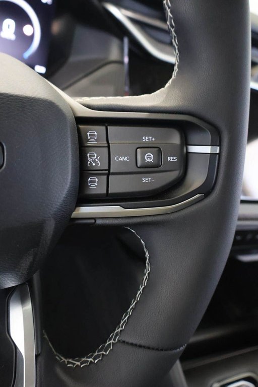 2026 Jeep Cherokee OVERLAND in Terrebonne, Quebec - 14 - w1024h768px