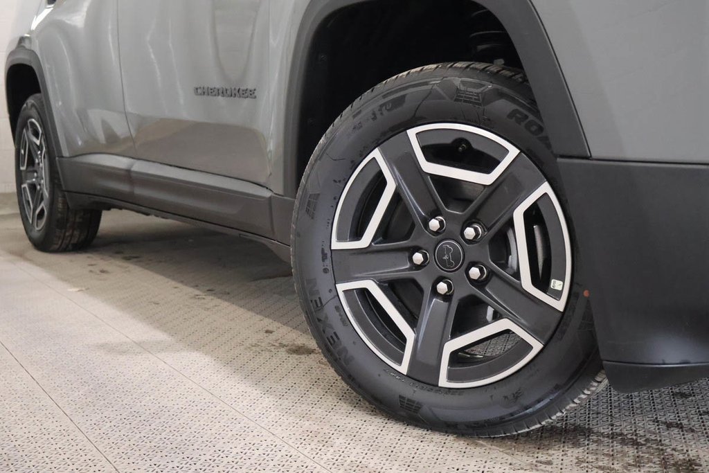 Jeep Cherokee LAREDO 2026 à Terrebonne, Québec - 7 - w1024h768px