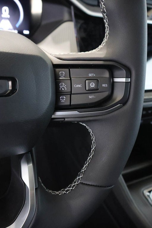 Jeep Cherokee LAREDO 2026 à Terrebonne, Québec - 12 - w1024h768px