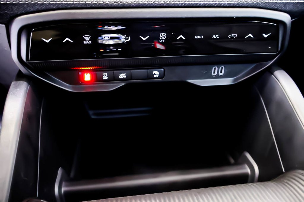 2026 Jeep Cherokee LAREDO in Terrebonne, Quebec - 16 - w1024h768px