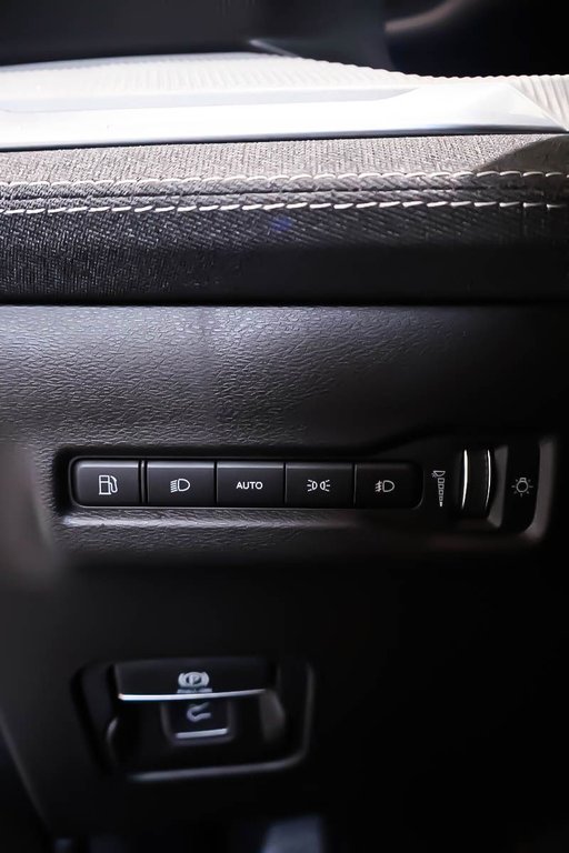 2026 Jeep Cherokee LAREDO in Terrebonne, Quebec - 17 - w1024h768px