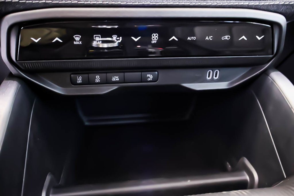 2026 Jeep Cherokee LAREDO in Terrebonne, Quebec - 16 - w1024h768px