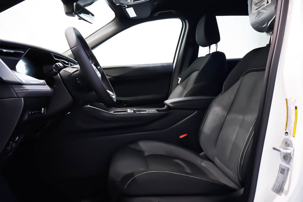 2026 Jeep Cherokee LAREDO in Terrebonne, Quebec - 8 - w1024h768px