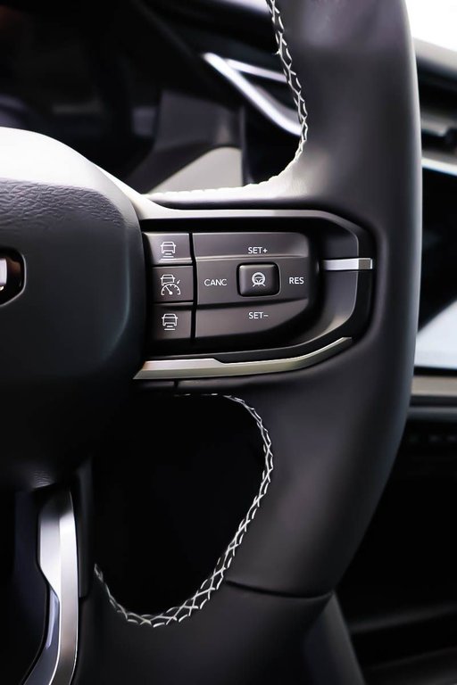 2026 Jeep Cherokee LAREDO in Terrebonne, Quebec - 13 - w1024h768px