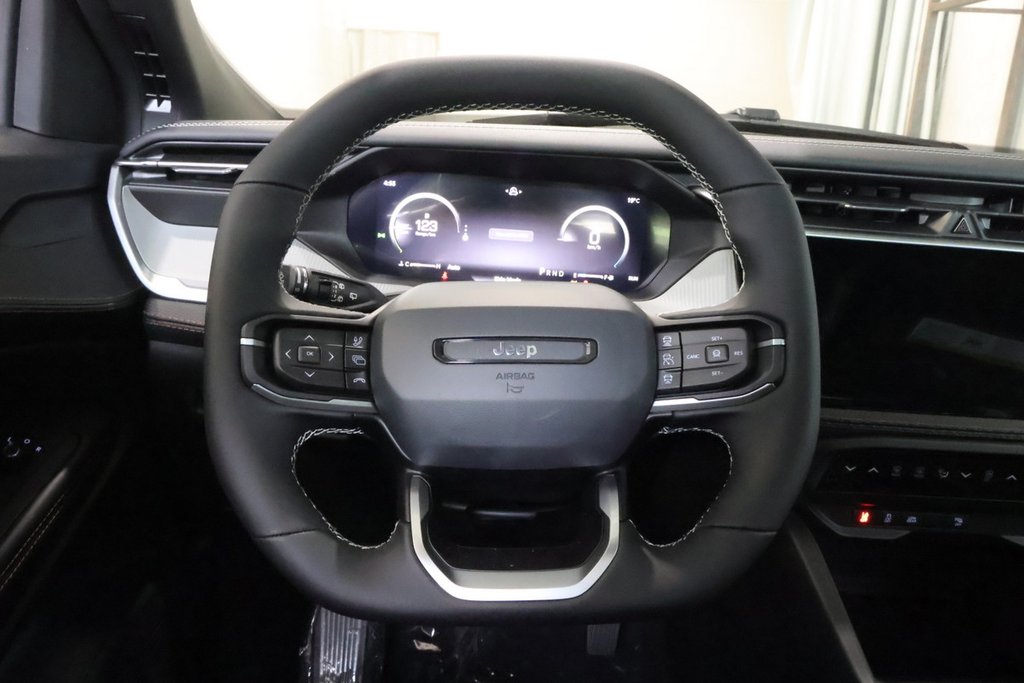 2026 Jeep Cherokee LIMITED in Terrebonne, Quebec - 9 - w1024h768px